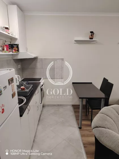 Slavonska | 4zida.rs