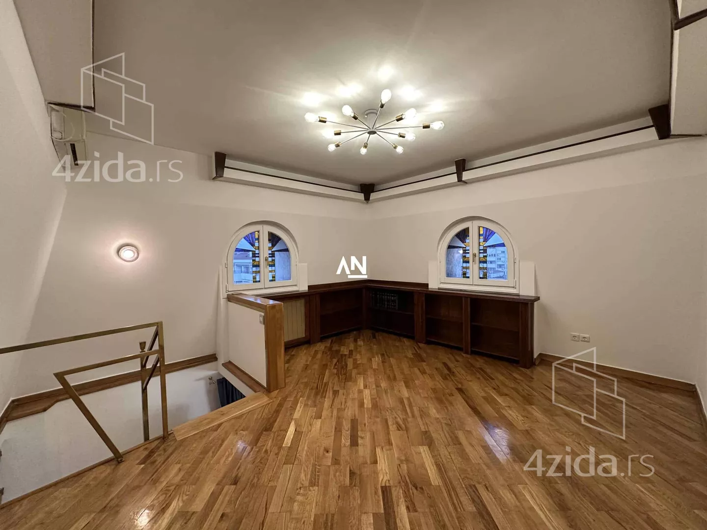 Petosoban stan | 4zida