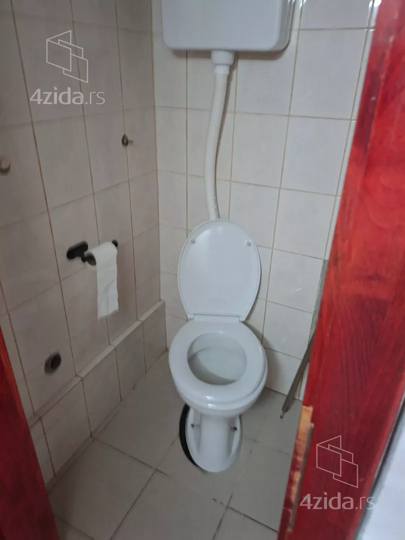 Lokal | 4zida
