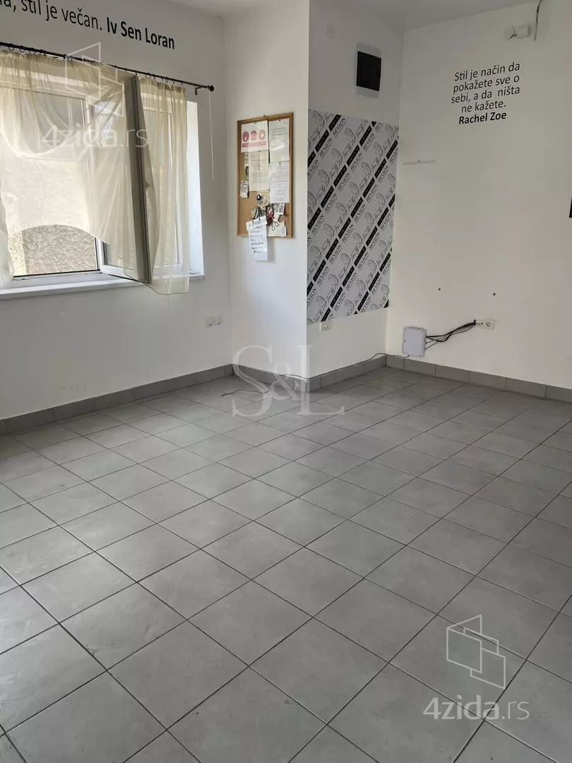 Poslovni prostor | 4zida