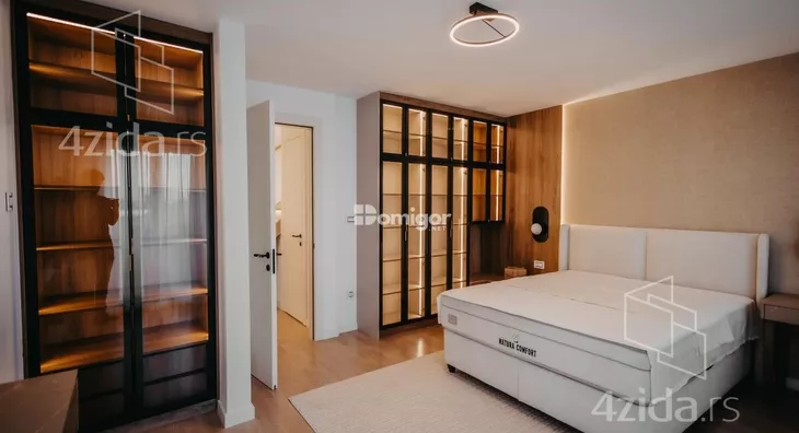 Petosoban stan | 4zida