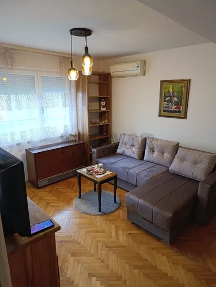 Rentgenova | 4zida.rs