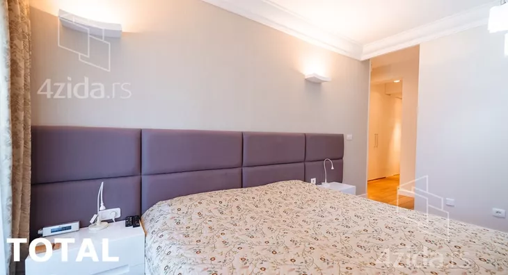 Šestosoban stan | 4zida