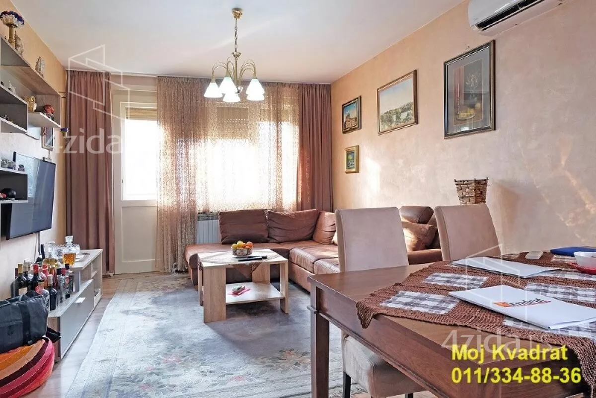 Šestosoban stan | 4zida