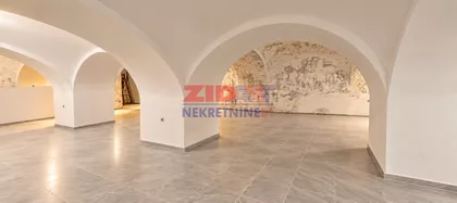 Gimnazijska | 4zida.rs