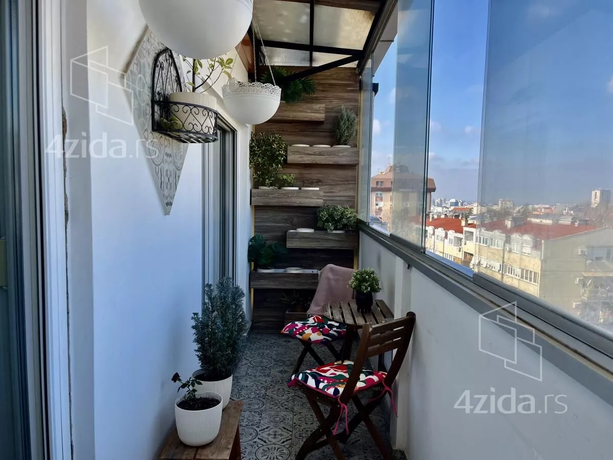 Troiposoban stan | 4zida