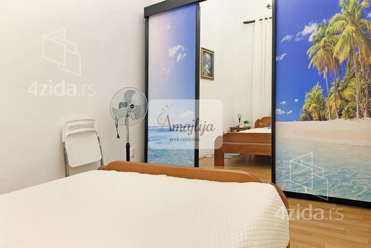 Petosoban stan | 4zida