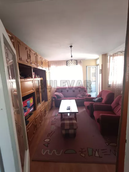 Cara Uroša | 4zida.rs