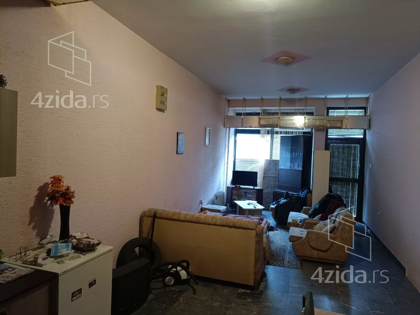 Lokal | 4zida