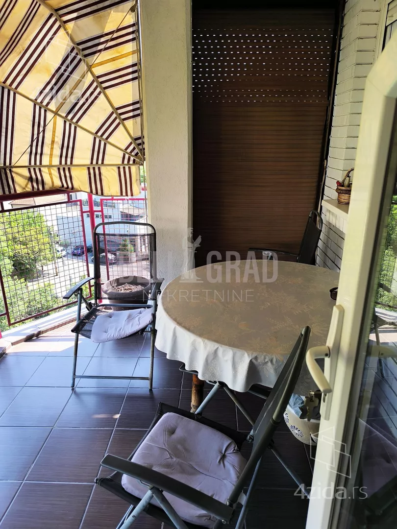 Troiposoban stan | 4zida