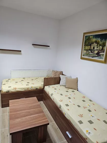 Crveni pevac | 4zida.rs