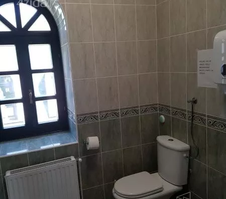 Poslovna zgrada | 4zida