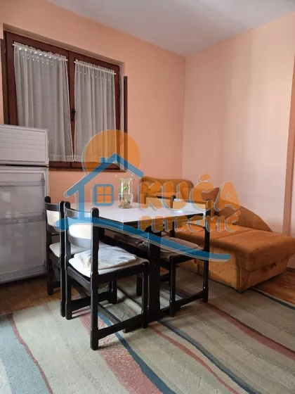 Hajduk Veljkova | 4zida.rs