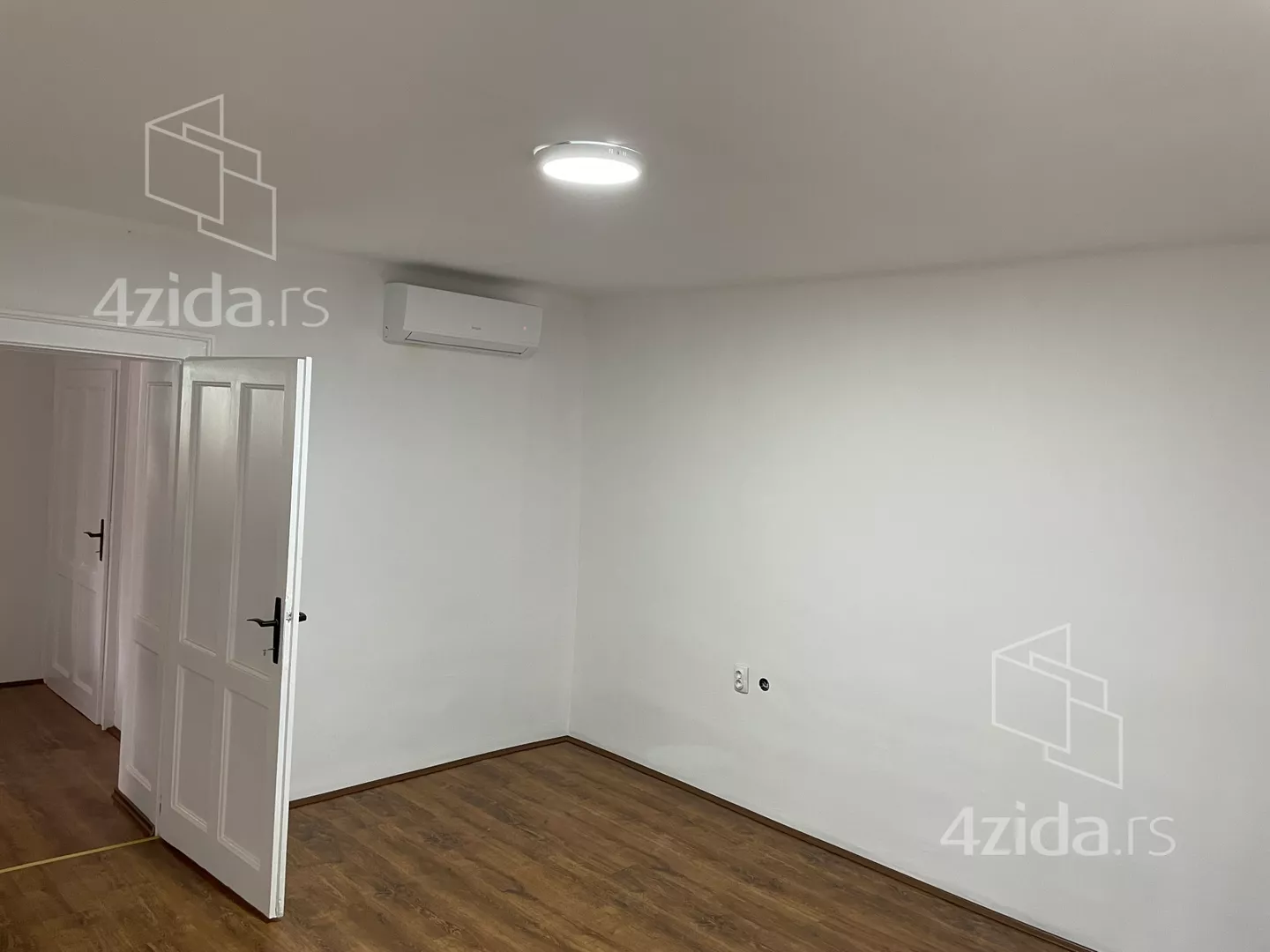 Kancelarija | 4zida