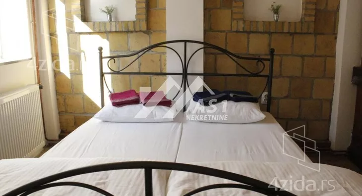 Četvoroiposoban stan | 4zida