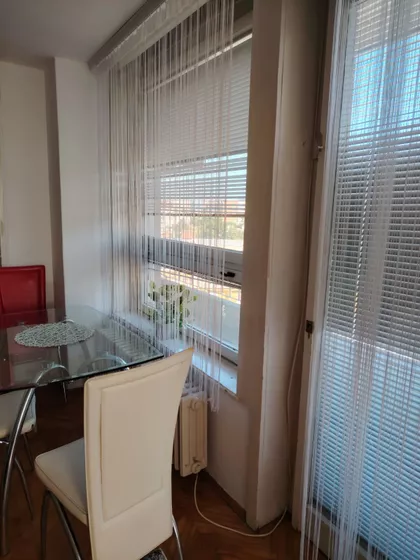 Obrenovićeva | 4zida.rs