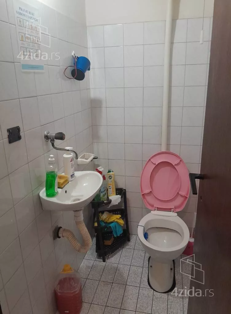Lokal | 4zida