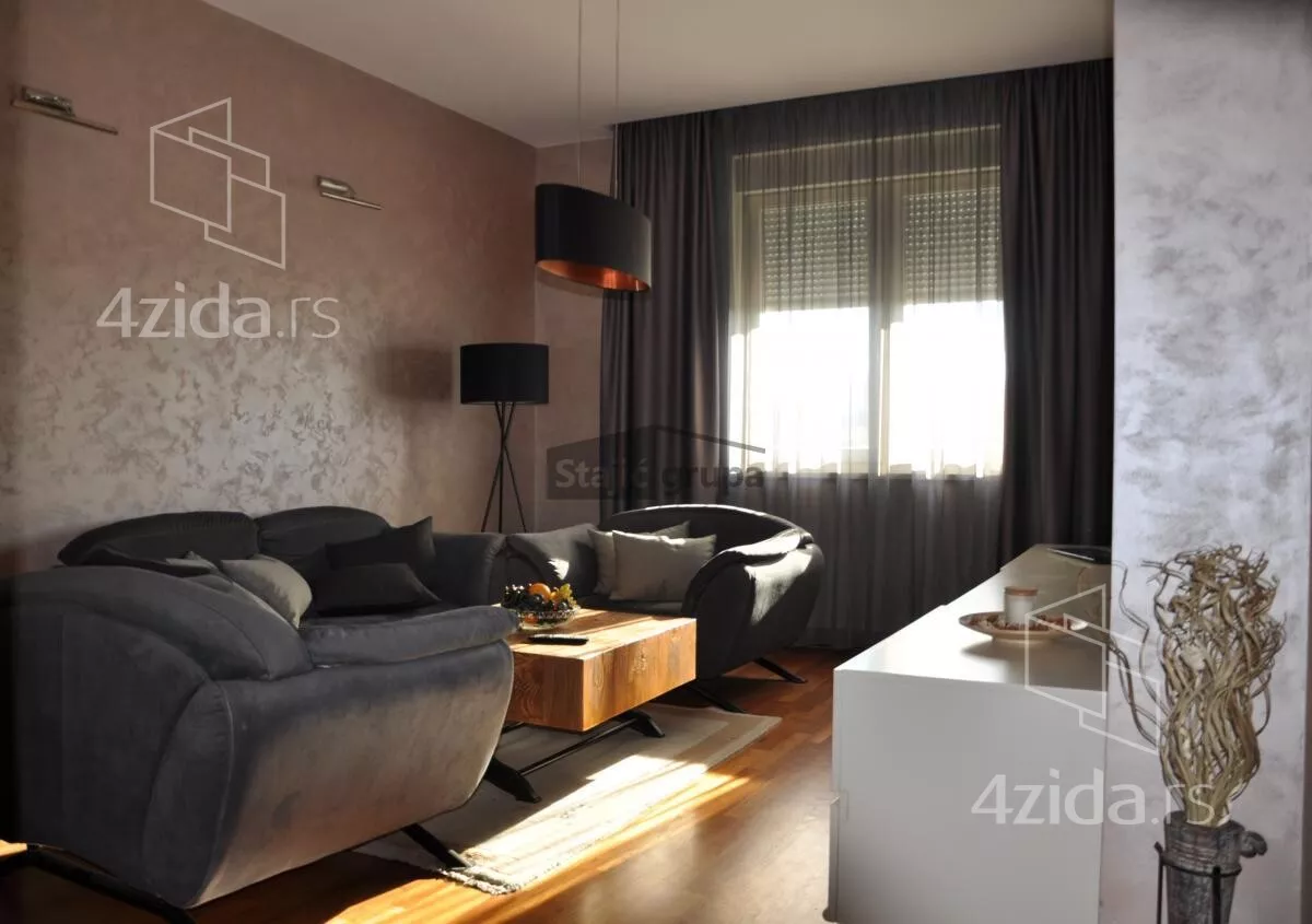 Troiposoban stan | 4zida