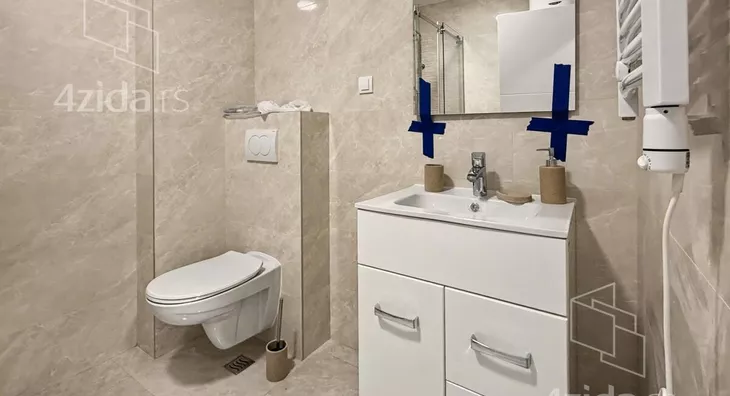 Jednoiposoban stan | 4zida