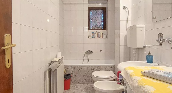 Šestosoban stan | 4zida