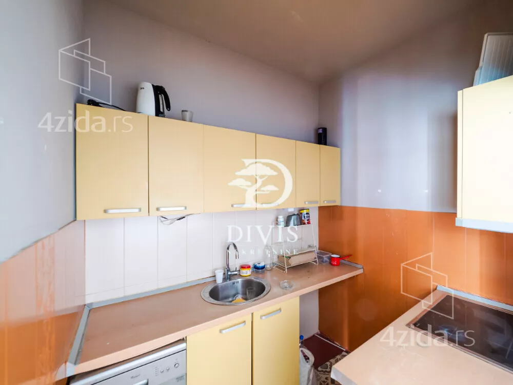 Četvoroiposoban stan | 4zida