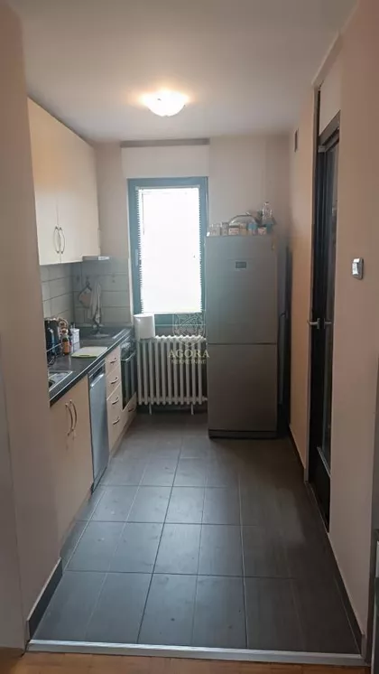 Severina Bjelića | 4zida.rs