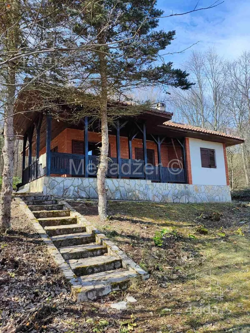 Kuća · 110 m² · Gornji Milanovac