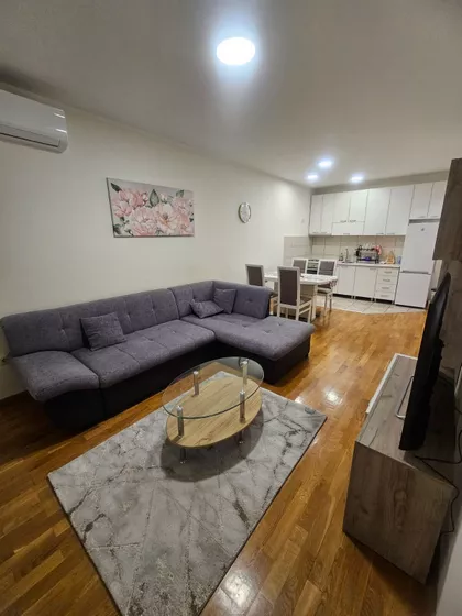 Đeram pijaca | 4zida.rs