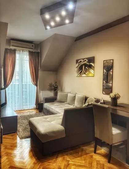 Hadži Ruvimova | 4zida.rs