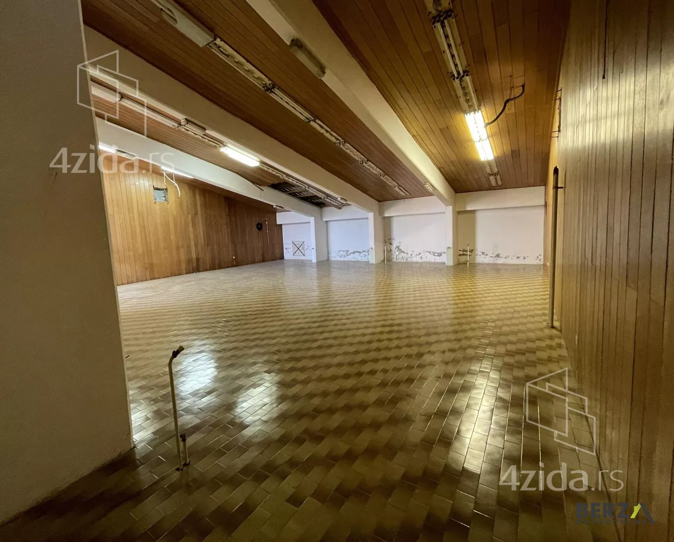 Poslovni prostor | 4zida