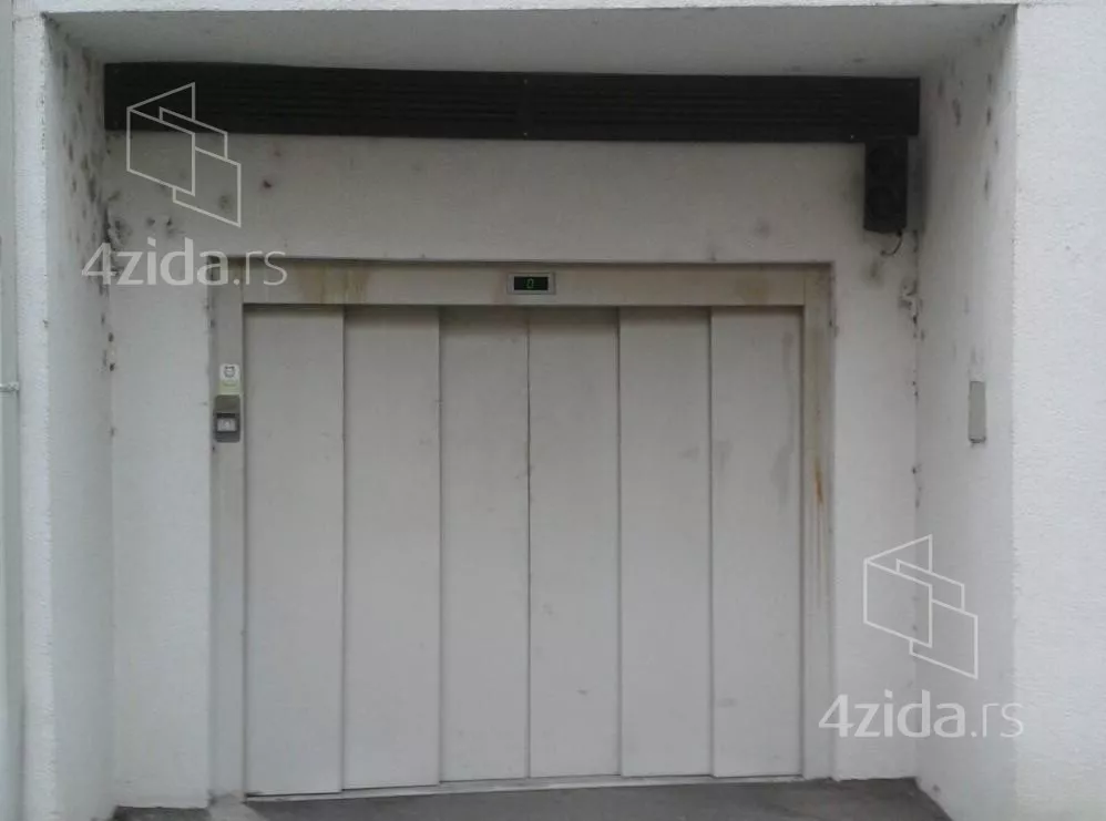 Garaža | 4zida