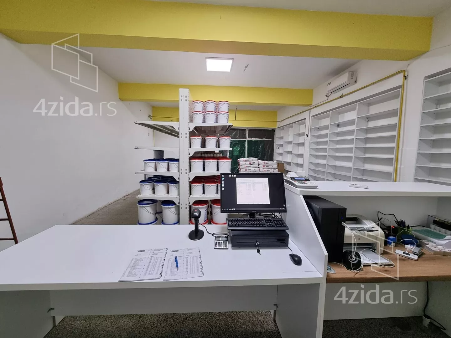 Lokal | 4zida