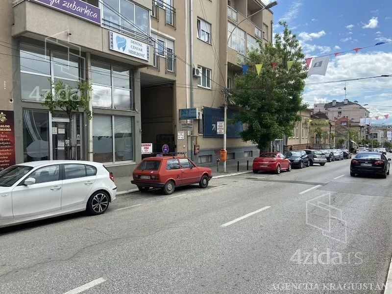 Poslovni prostor | 4zida