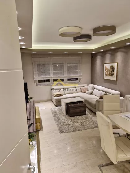 Crveni Pevac | 4zida.rs