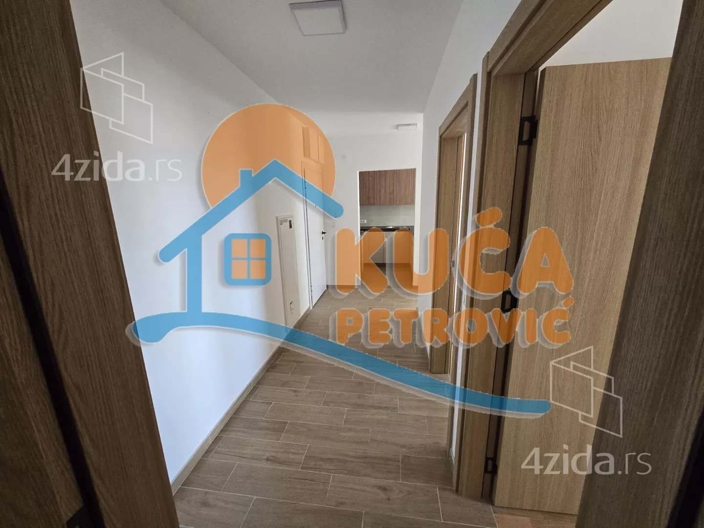 Lokal | 4zida
