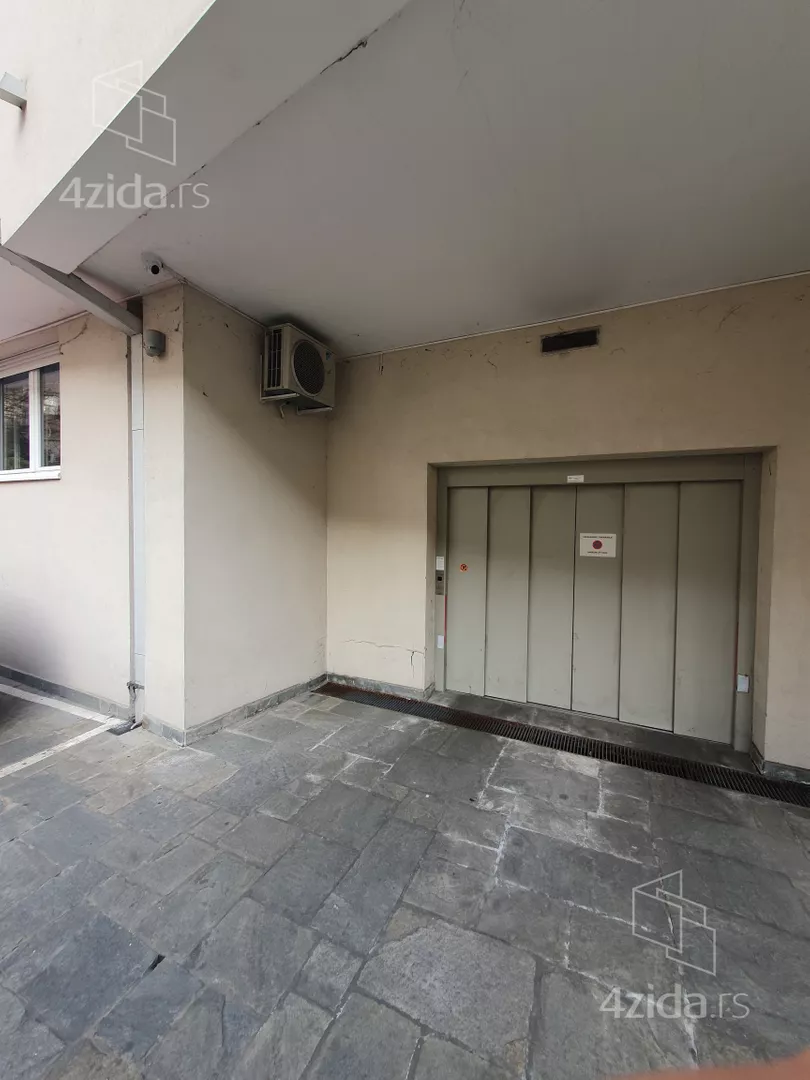 Parking | 4zida