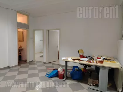 CRVENI KRST | 4zida.rs