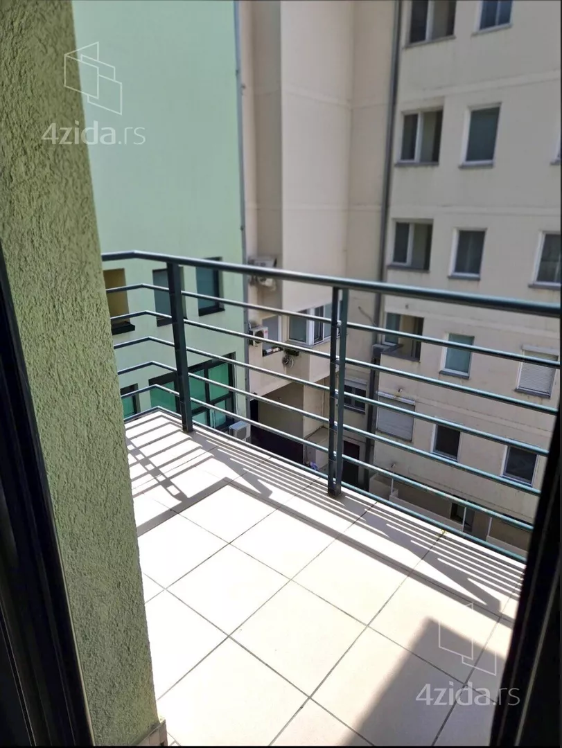 Četvoroiposoban stan | 4zida