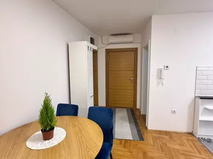 Nikolajevska | 4zida.rs