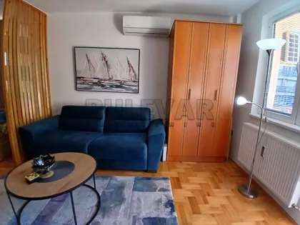 Vojvode Mišića | 4zida.rs