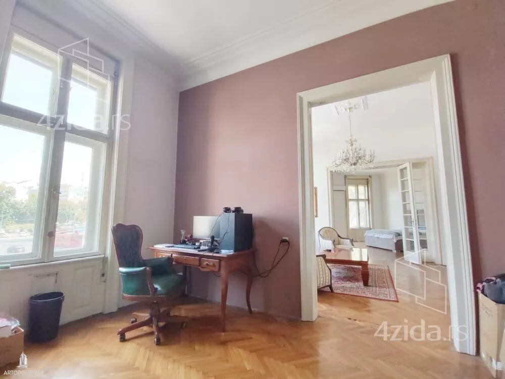 Šestosoban stan | 4zida