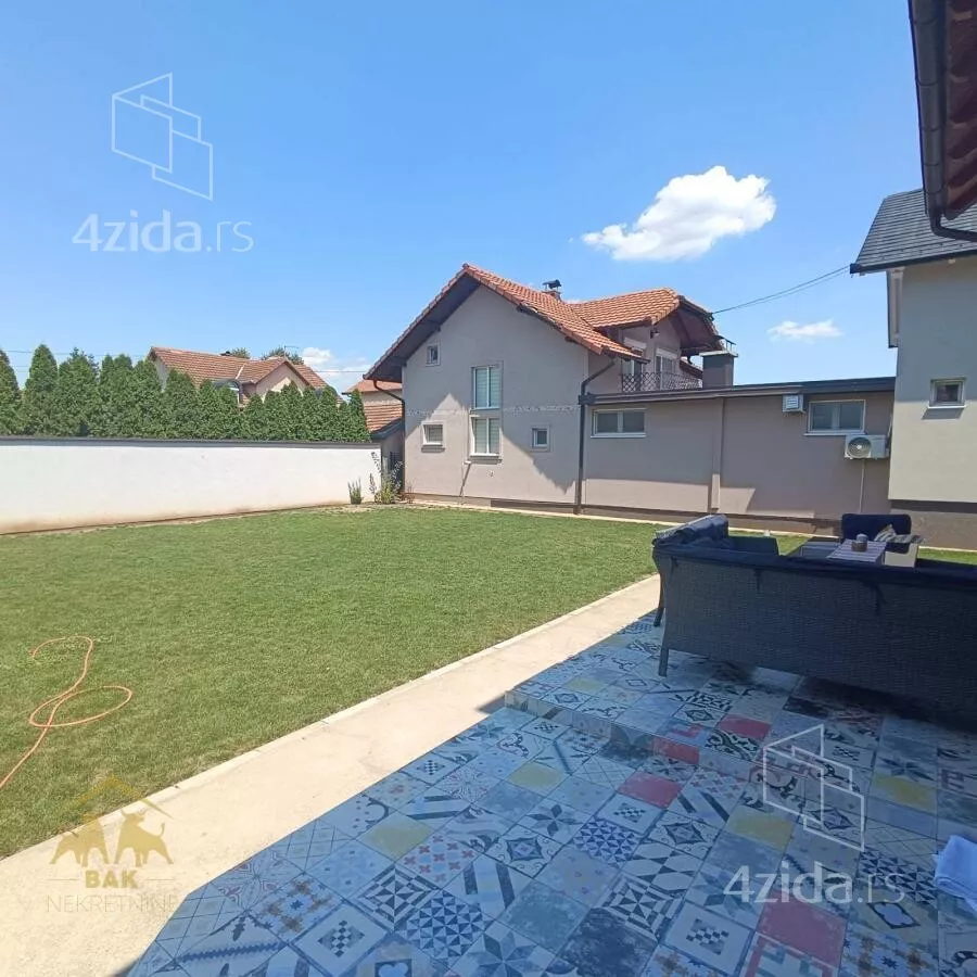 Kuća | 4zida