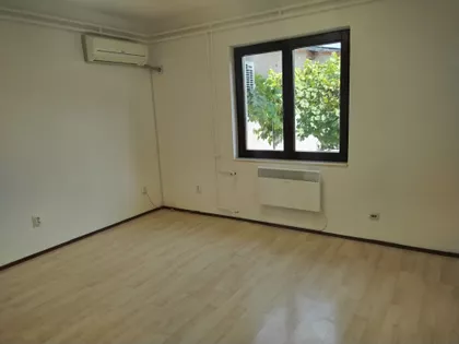 Paunova 12B | 4zida.rs