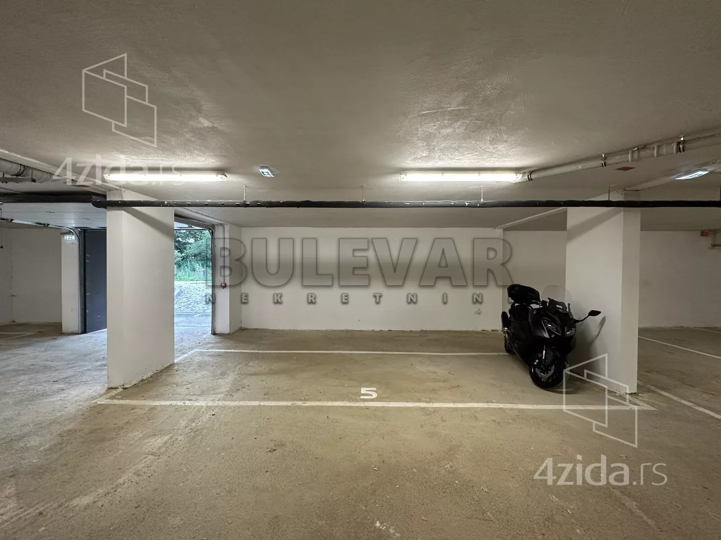 Garaža | 4zida