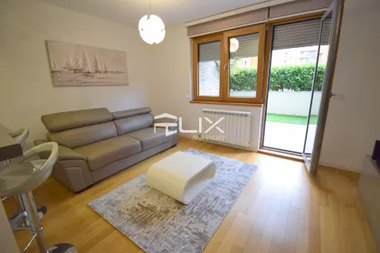 Uroša Martinovića | 4zida.rs