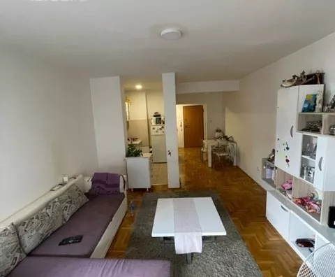 Trosoban stan na prodaju, Socijalno, 185.850€, 82m² - stampaj