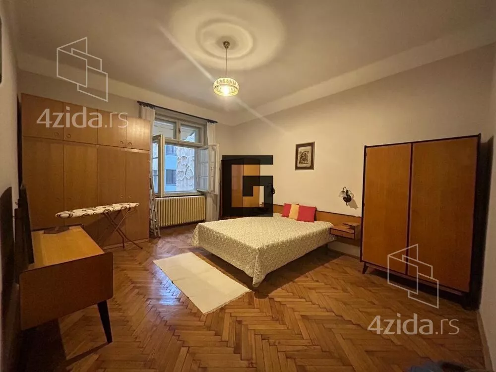 Četvoroiposoban stan | 4zida