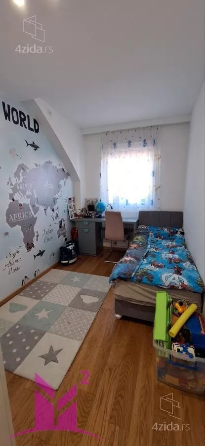 Četvorosoban stan | 4zida