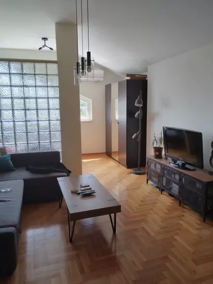 Ustanička | 4zida.rs