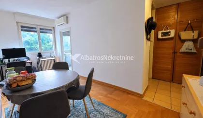 Pere Velimirovića | 4zida.rs